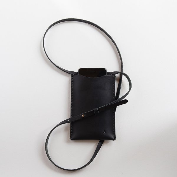 acorn leather cell phone pouch - black - Shopfox