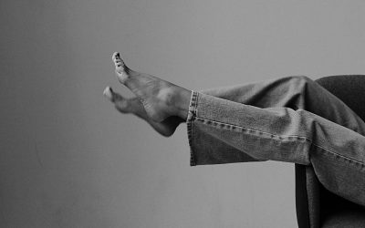 Shop better: a practical guide to cutting the cr_p and shopping better.