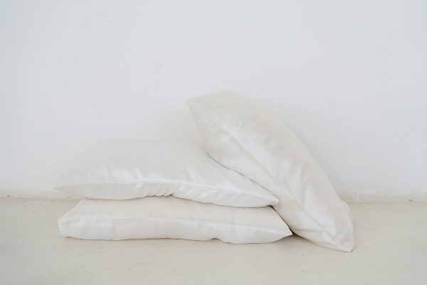 iZy - Satin Pillowcase - Shopfox