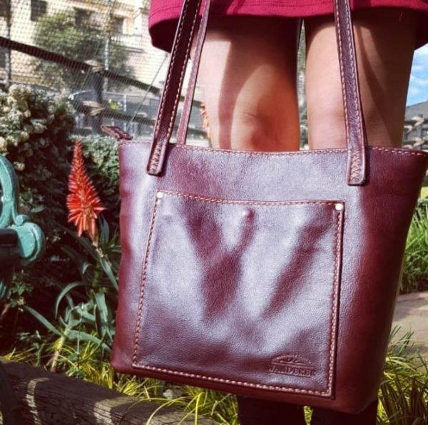 Wanderer Handcrafted Leather - Lilah handbag - Ebony - Shopfox