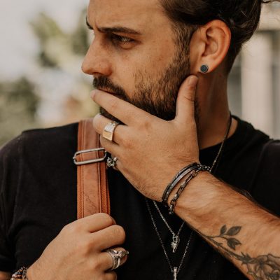 Ukusa Gemsbok Horn Necklace - Shopfox