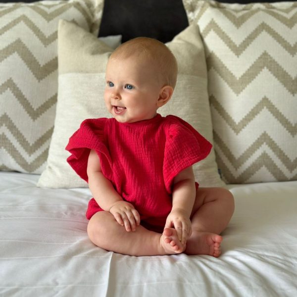 Carter and Me - Baby Muslin Flutter Sleeve Romper - Colour red - Shopfox